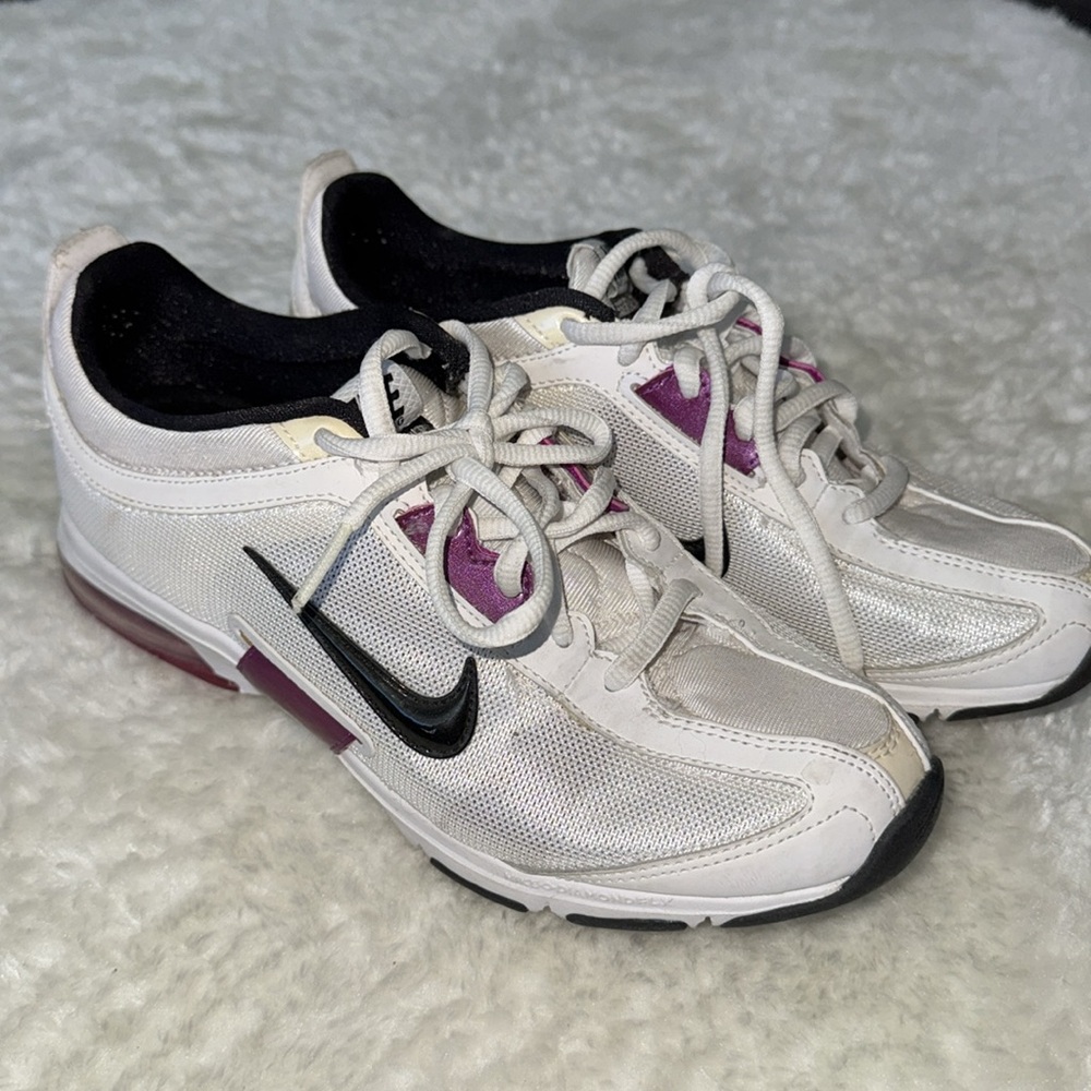 Women’s Nike air max training shoes in size 7